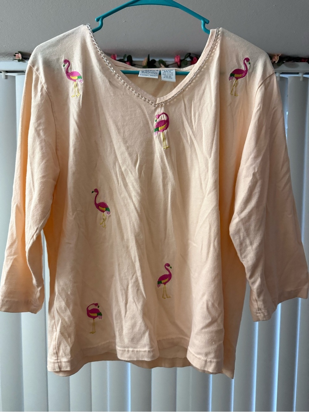 VTG Bleu Bayou Flamingo Embroidered Matching Set  Size XL V Neck Shirt Capris